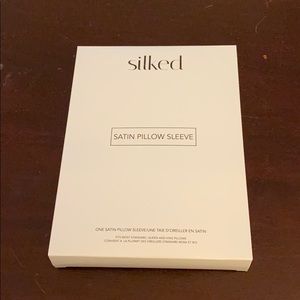NEW Silked Satin Pillow Sleeve